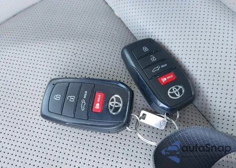 2024 Toyota Grand Highlander Hybrid Limited z USA, uszkodzony, nr VIN 5TDACAB55RS008728